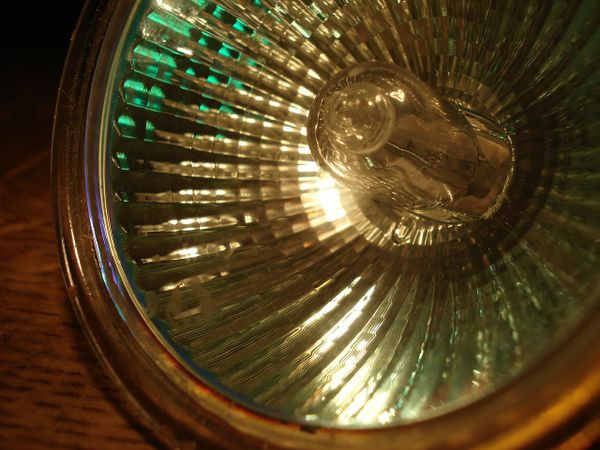 Halogen Bulb Ban: Why it’s happening and what your alternatives are...